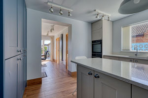 Kitchen- click for photo gallery